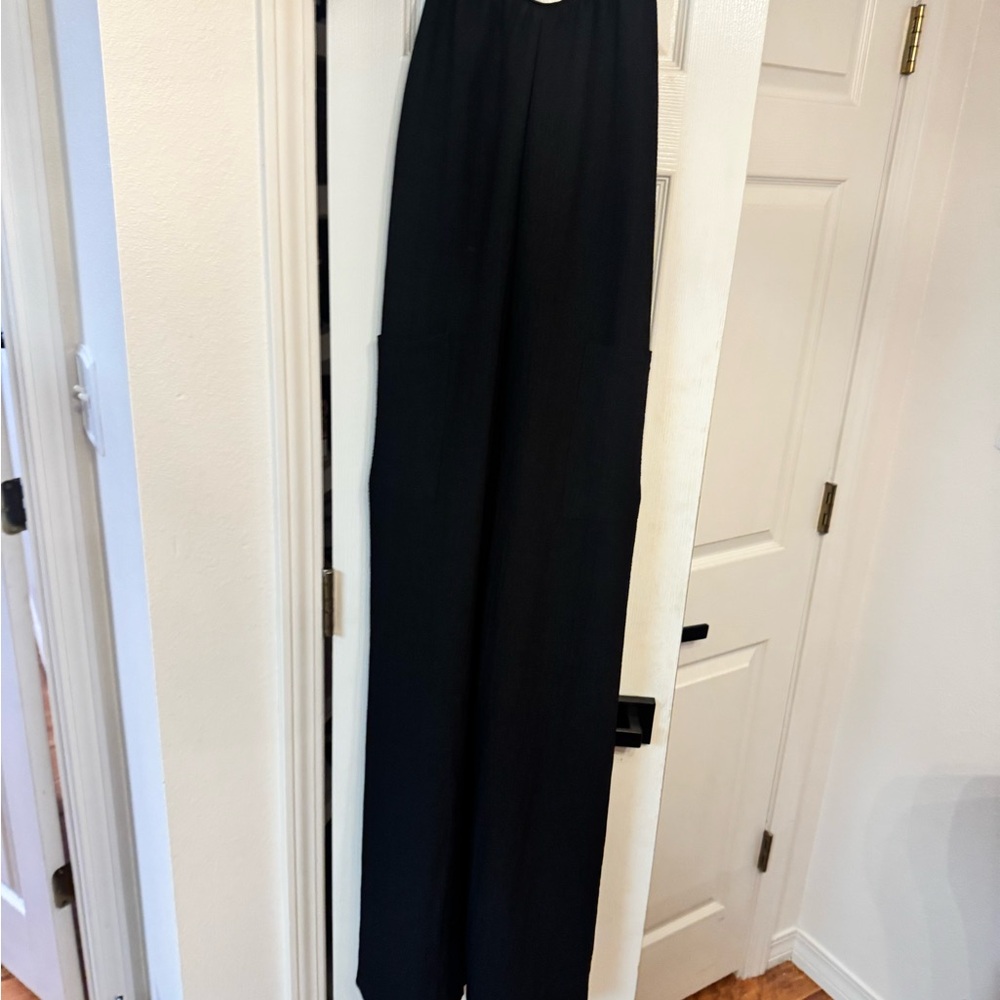 Black wide leg